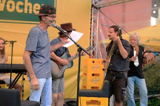 Band Austrofriedl beim Bierkistlsingen 2019 in WIen